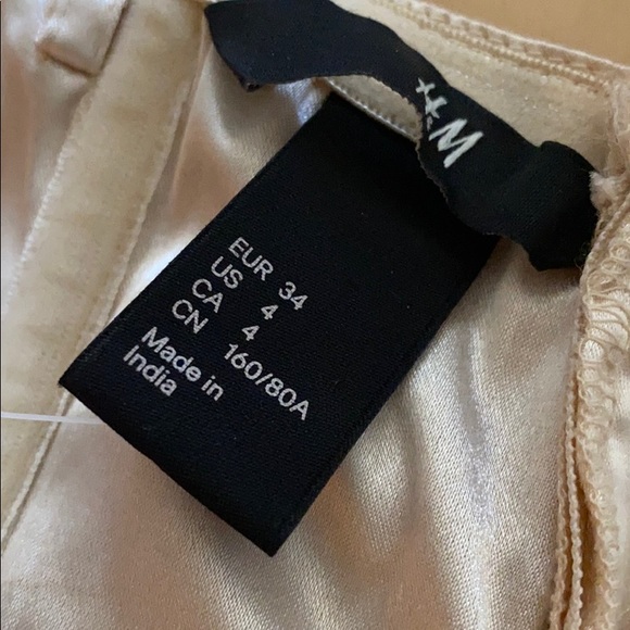 ✨Brand New H&M Beige Sequin Dress (size 4) - Picture 3 of 3